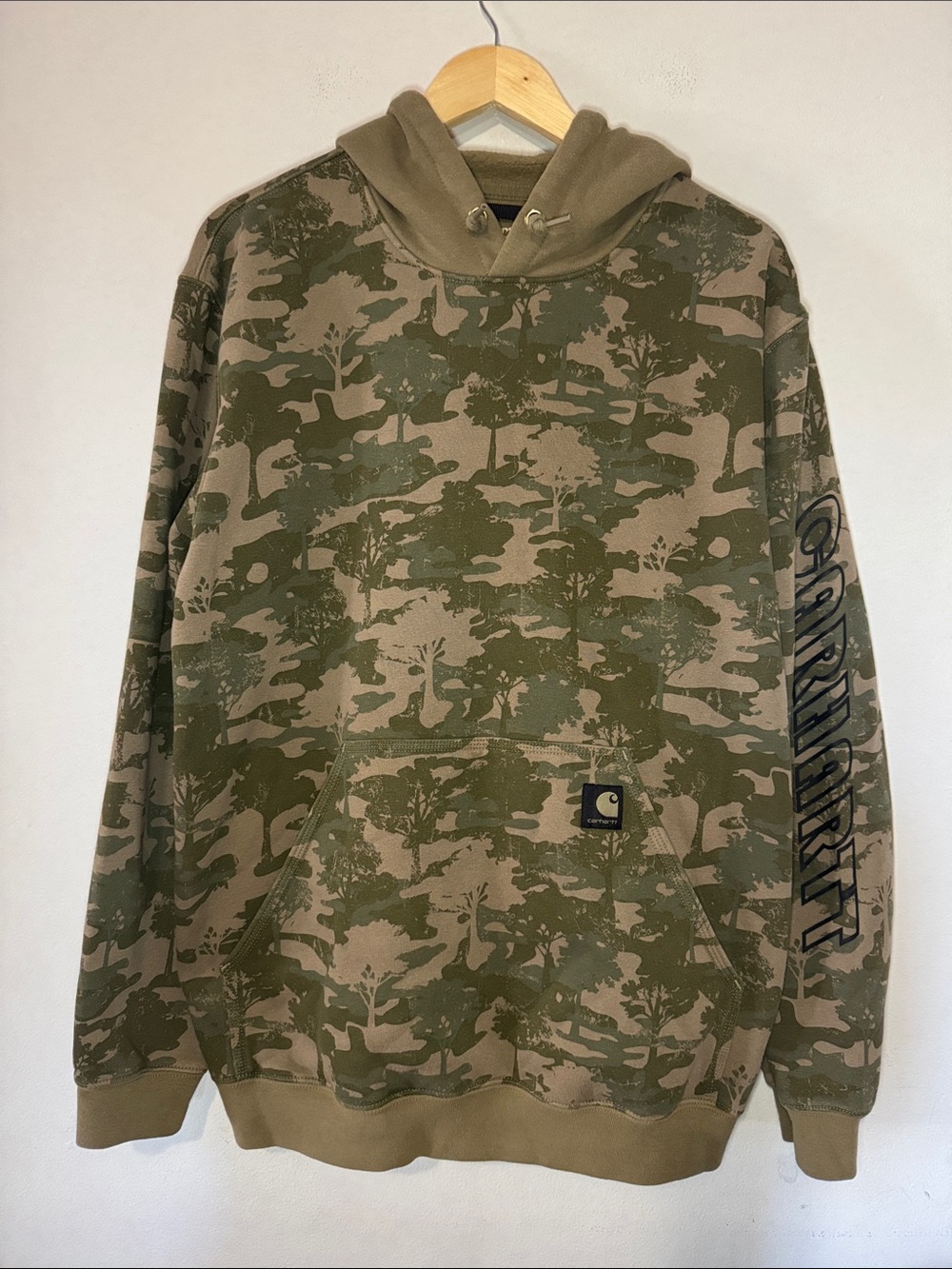 Carhartt Camouflage Hoodie / XL / Black Accents / Loose Fit